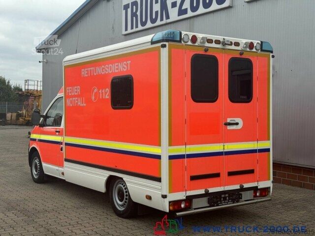 Brandbil Volkswagen T5 2.0 TDI Autom KTW Krankentransport inkl Liege