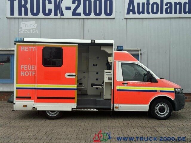 Brandbil Volkswagen T5 2.0 TDI Autom KTW Krankentransport inkl Liege