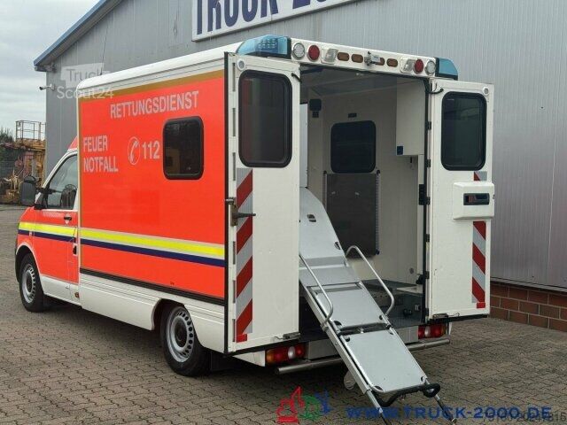 Brandbil Volkswagen T5 2.0 TDI Autom KTW Krankentransport inkl Liege