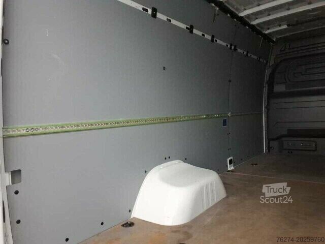 High top van Mercedes-Benz Sprinter 519 CDI Hochdach AHK L3H2