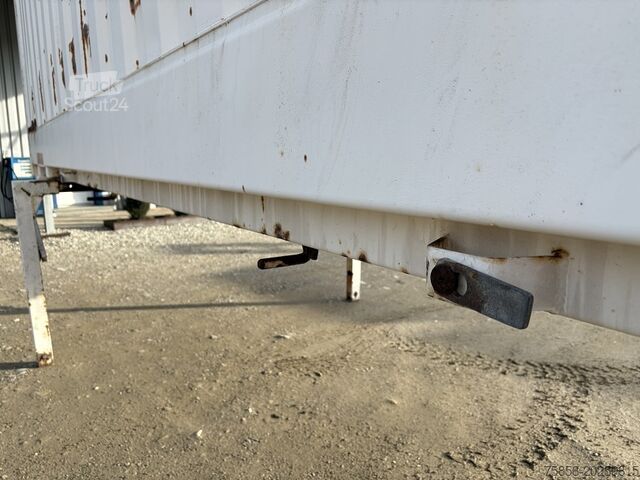 Wechselbrücke mit Kofferaufbau Thyssen BDF Stahlkoffer 43m³ Rolltor