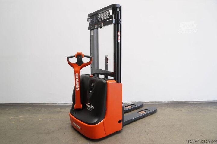 Hochhubwagen Linde L 12 1172