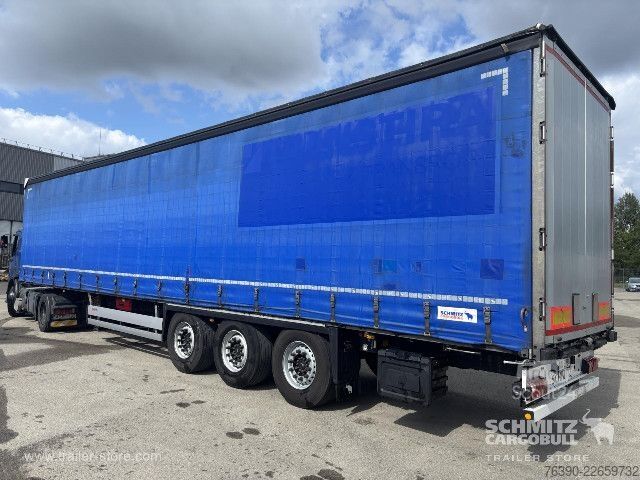 Semi-remorque bâchée Schmitz Cargobull Semitrailer Curtainsider Standard
