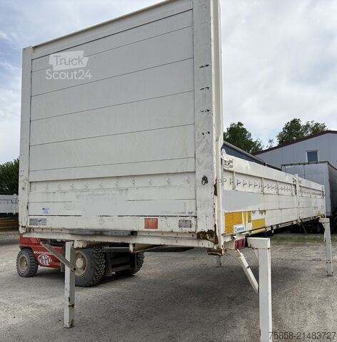 Plattform för växelflak med lastytaVäxelflak med lastplattformVäxelflak med flak Krone BDF 7,45m Baustoff Bordwand + Türen