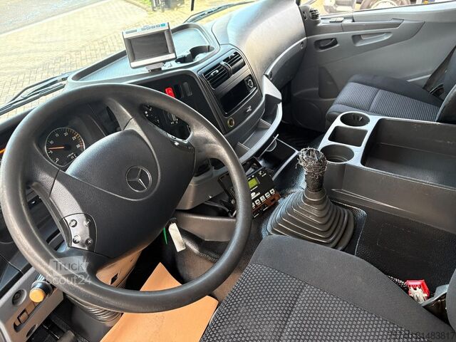 Koel-vriestransport Mercedes-Benz AXOR 1829 + MANUAL + EURO 5 + LIFT + CARRIER