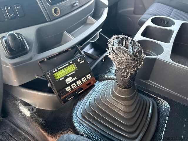 Koel-vriestransport Mercedes-Benz AXOR 1829 + MANUAL + EURO 5 + LIFT + CARRIER