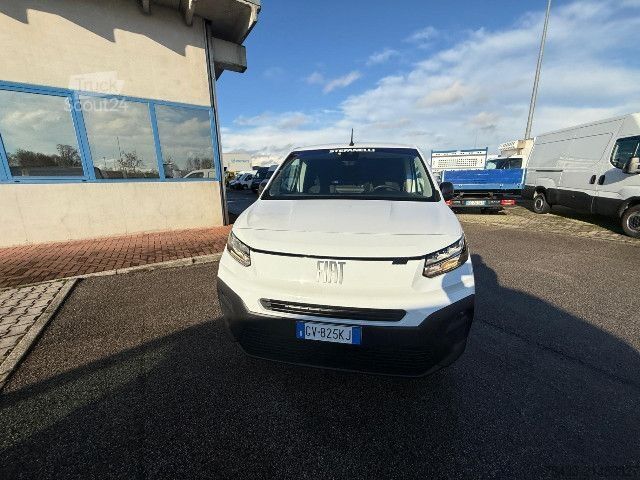 Ploščati dostavnik Fiat Doblo Van 1.5 bluehdi 130cv LH1