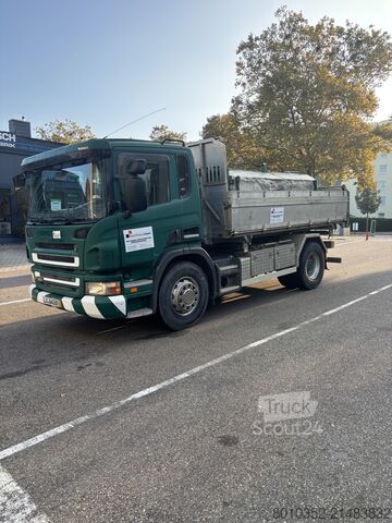 Camión caja SCANIA P320