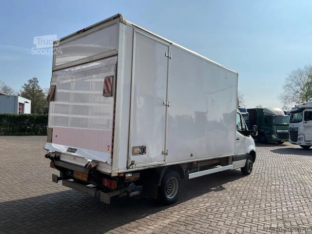 čemodāns Mercedes-Benz Sprinter 516CDI