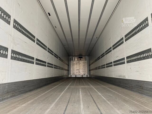Kühl-/Tiefkühltransport Schmitz Cargobull SCB*S3B Frigo / Thermo King SLXi 300 / 4876 Die...