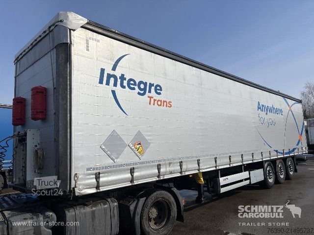 Semi-reboque aberto com lona Schmitz Cargobull Semitrailer Curtainsider Standard