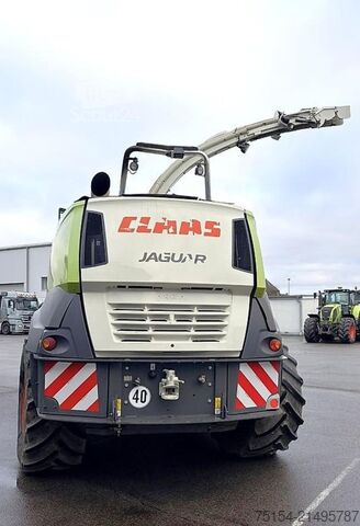 Силажокомбайн CLAAS Jaguar 980