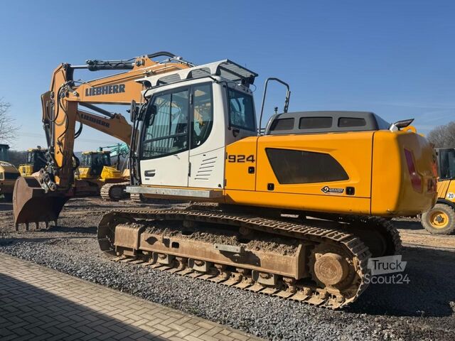 Chain excavator Liebherr R924LC / LikufixSW48