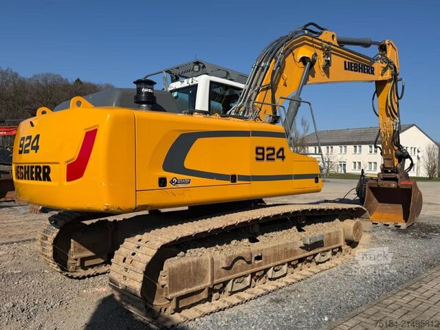 Chain excavator Liebherr R924LC / LikufixSW48