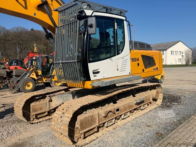 Chain excavator Liebherr R924LC / LikufixSW48