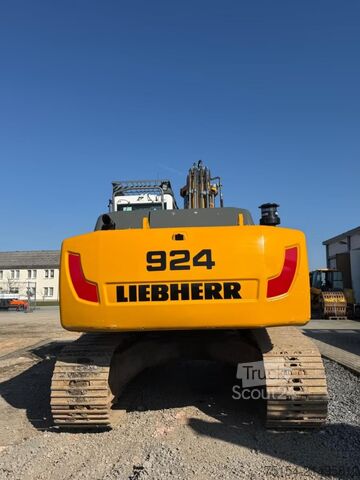 Chain excavator Liebherr R924LC / LikufixSW48