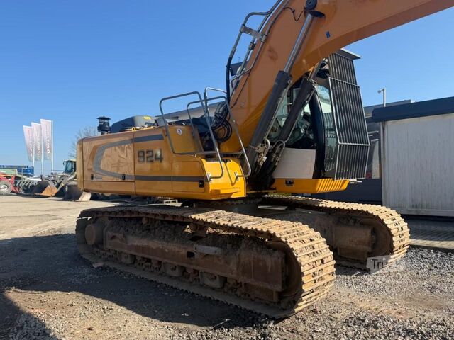 Chain excavator Liebherr R924LC / LikufixSW48