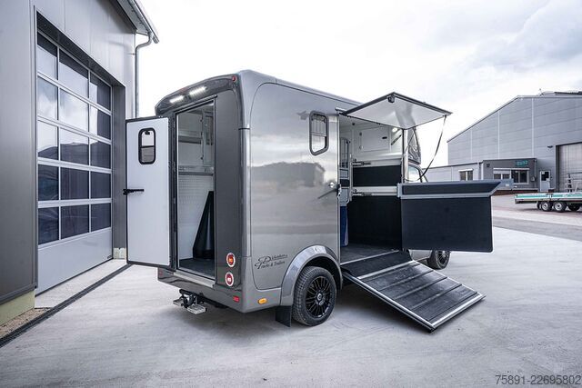 Veetransporter Mercedes-Benz Sprinter 317 Pferdetransporter Hengst
