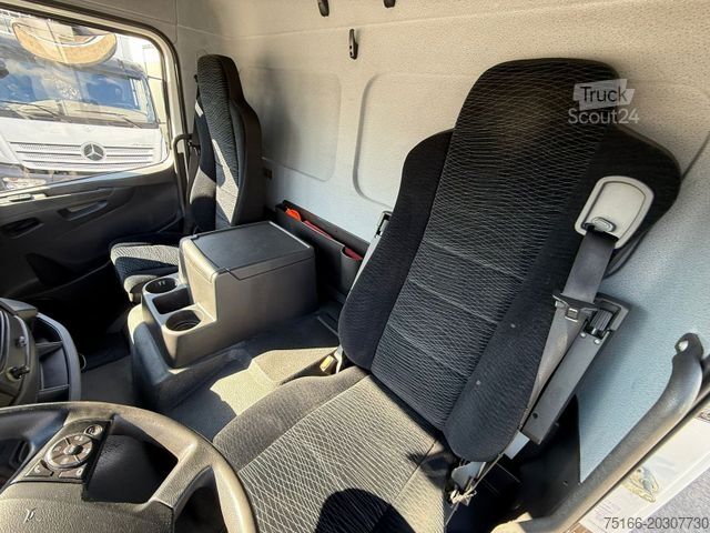 Kylskåpsbil MERCEDES-BENZ ATEGO 818L Kühlk.4,3m LBW 1T*ROHRBAHN*THERMOKING