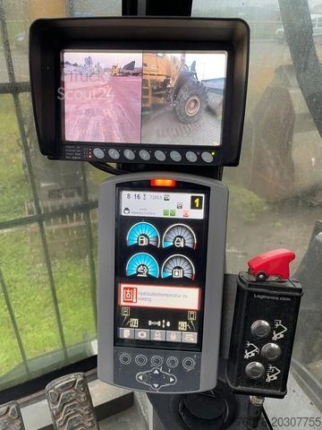 Escavatore gommato CATERPILLAR MH 3022