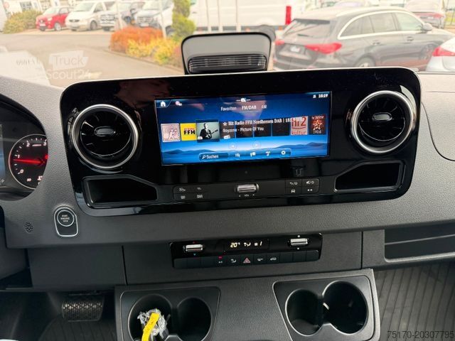 Kombi z visokim stropom MERCEDES-BENZ Sprinter 319 CDI 4x4 4325 LED Navi