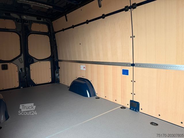 Kastenwagen hoch MERCEDES-BENZ Sprinter 319 CDI 4x4 4325 LED Navi