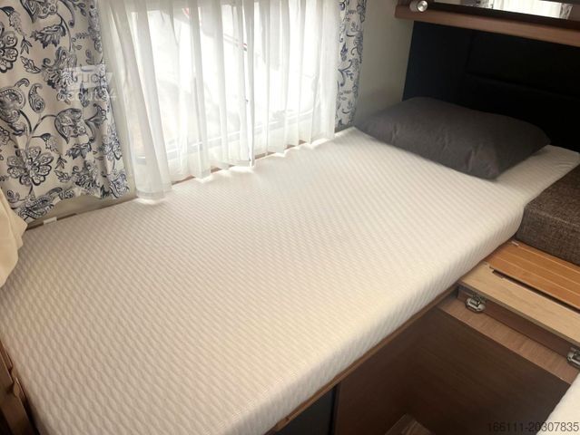 Pusiau integruotas kemperis KNAUS T 700 MEG - Einzelbetten -  - Klima -