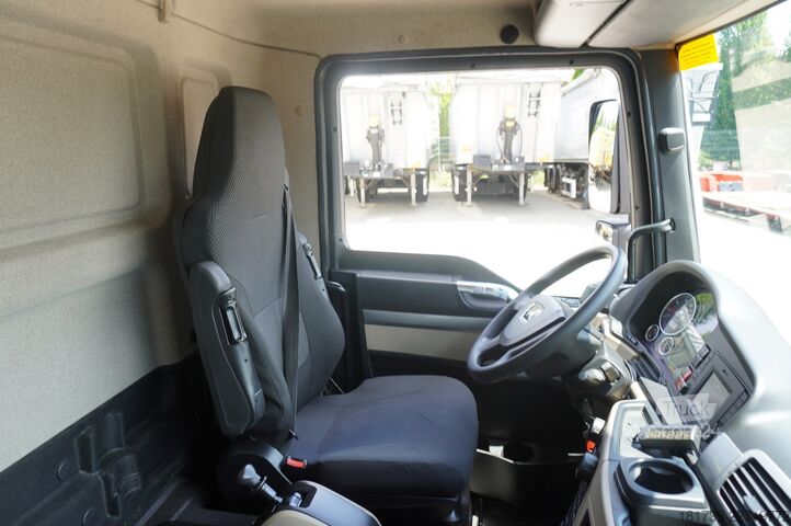 Refrižeratoru kravas automašīna MAN TGL 12.250 / Lamberet 17 EPAL refrigerat