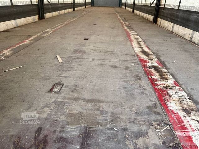 Skjutbara presenningar BP TRAILER 4 axle Curtainsider / Planenauflieger