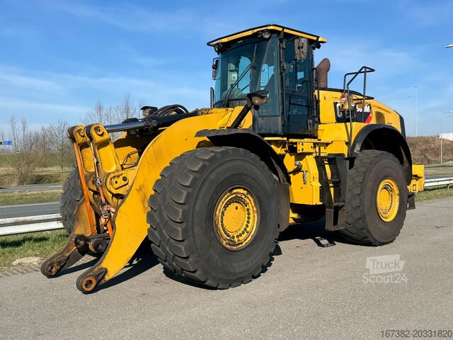 Carregadora de rodas Caterpillar 980M