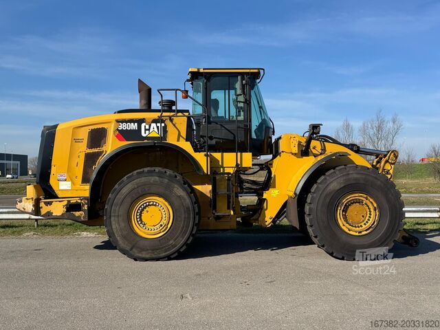 Carregadora de rodas Caterpillar 980M