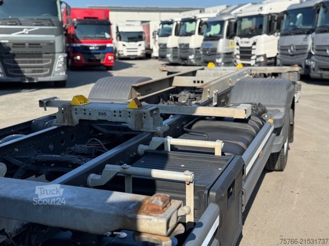 Camion porte-caisses amovibles MERCEDES-BENZ ATEGO 1530 L / AHK / KAMERA / LBW !