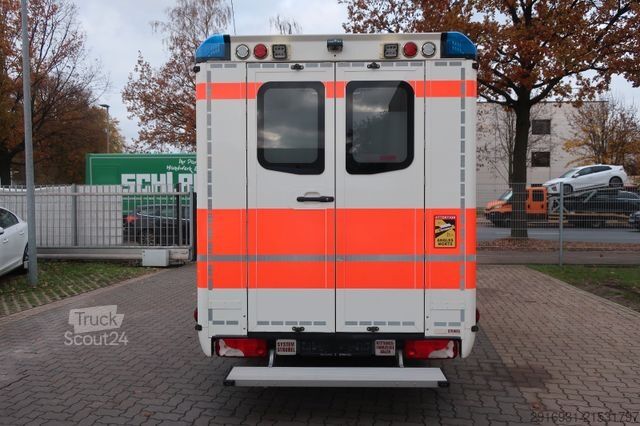 Brandbil MERCEDES-BENZ Sprinter II 519 CDI / RTW / Klima / Automatik