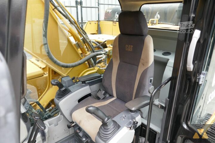 Excavator pe șenile Caterpillar 330FL