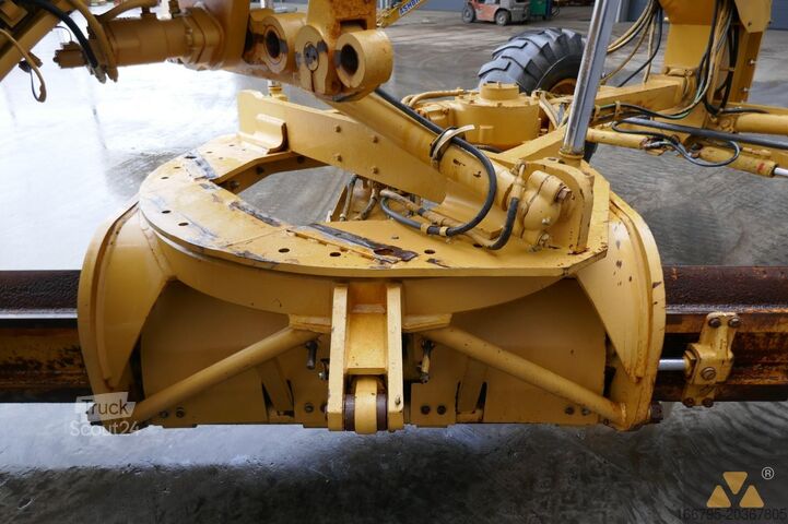 Грейдер Caterpillar 140H Ex-army