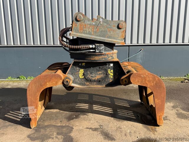 Excavator Caterpillar Demolition and sorting grapple CAT G320B with OQ80