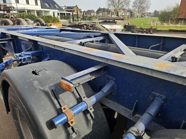 Transport av containere Van Hool 30 foot container chassis | tank container tran...