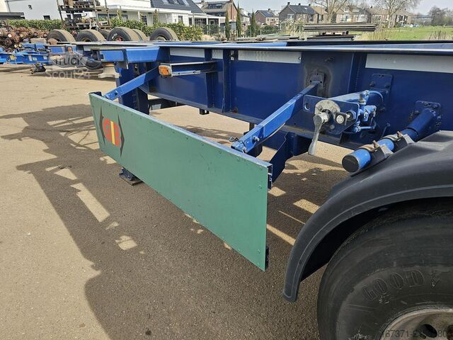 Transport av containere Van Hool 30 foot container chassis | tank container tran...