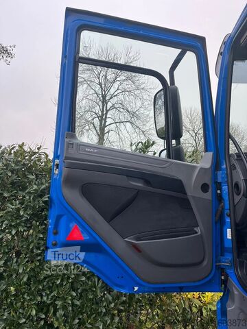 Standard-SZM DAF CF 330 FT