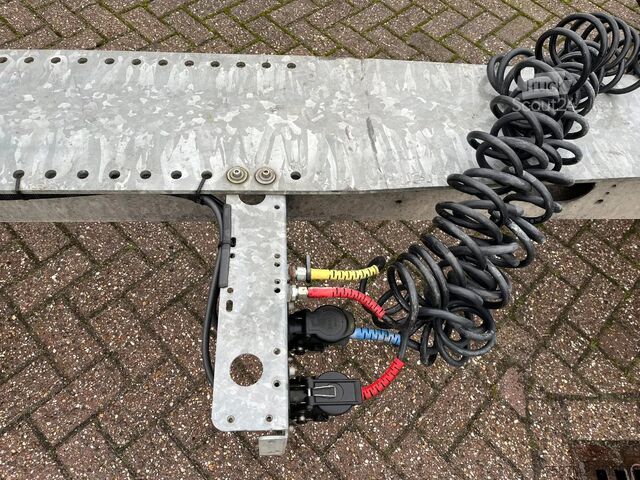 Transport av containere WEB TRAILER ZA 18