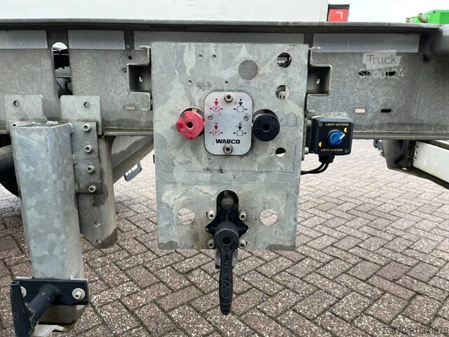 Transport av containere WEB TRAILER ZA 18