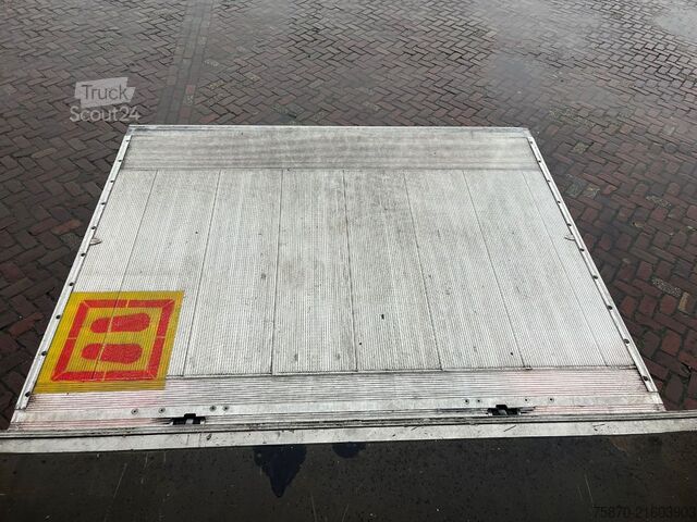 Suitcase DAF LF 260 FA