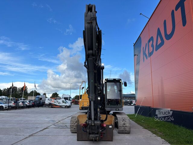 гусеничный экскаватор Volvo EC 210 CL TILTROTATOR / CENTRAL LUBRICATION / AC
