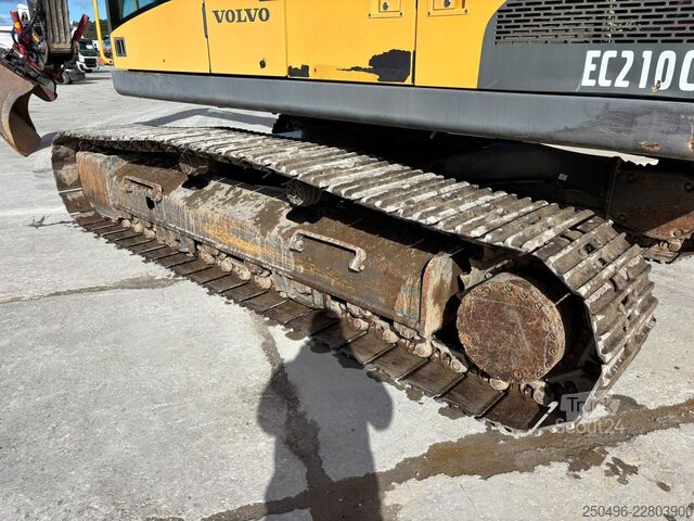 гусеничный экскаватор Volvo EC 210 CL TILTROTATOR / CENTRAL LUBRICATION / AC