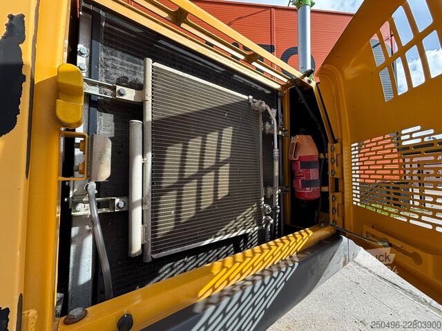 гусеничный экскаватор Volvo EC 210 CL TILTROTATOR / CENTRAL LUBRICATION / AC