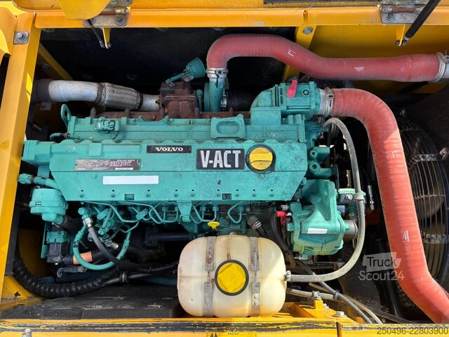 гусеничный экскаватор Volvo EC 210 CL TILTROTATOR / CENTRAL LUBRICATION / AC