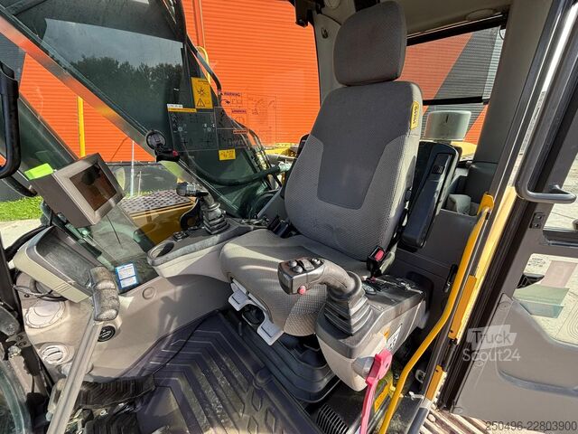 гусеничный экскаватор Volvo EC 210 CL TILTROTATOR / CENTRAL LUBRICATION / AC