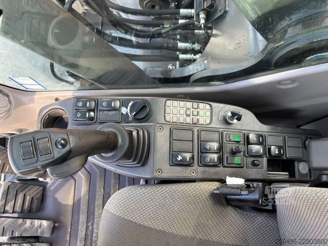 гусеничный экскаватор Volvo EC 210 CL TILTROTATOR / CENTRAL LUBRICATION / AC