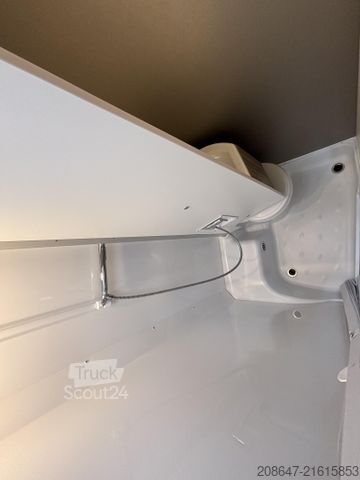 Teilintegriertes Wohnmobil BÜRSTNER Travel Van T 620 G Top Ausstattung