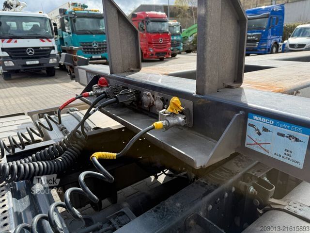 Swap body semitrailer BROSHUIS MFCC-HD Wechsel Containerchassis Ausziehbar ADR